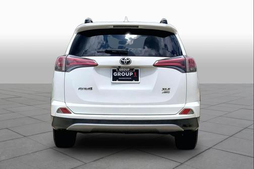 Super White 2017 Toyota RAV4 XLE
