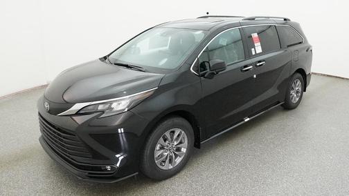 Midnight Black Metallic 2026 Toyota Sienna XLE