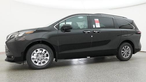 Midnight Black Metallic 2026 Toyota Sienna XLE