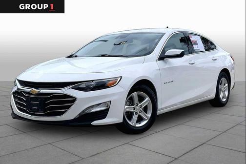 Summit White 2023 Chevrolet Malibu FWD 1LT