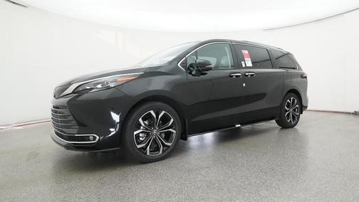 2025 Toyota Sienna Platinum 7 Passenger