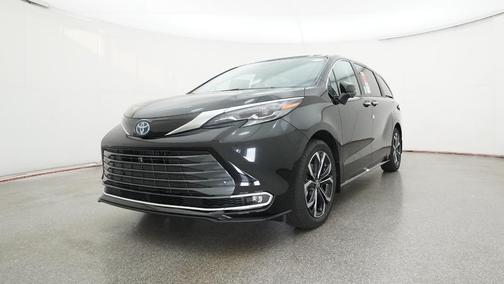 2025 Toyota Sienna Platinum 7 Passenger