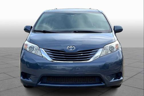 2017 Toyota Sienna LE