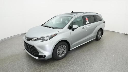 2025 Toyota Sienna XLE