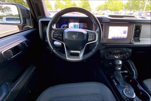 SHADOW BLACK 2022 Ford Bronco Outer Banks