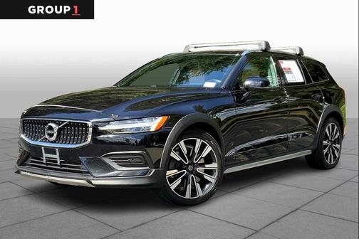 2020 Volvo V60 Cross Country T5