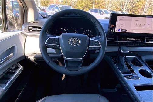 2025 Toyota Sienna XLE