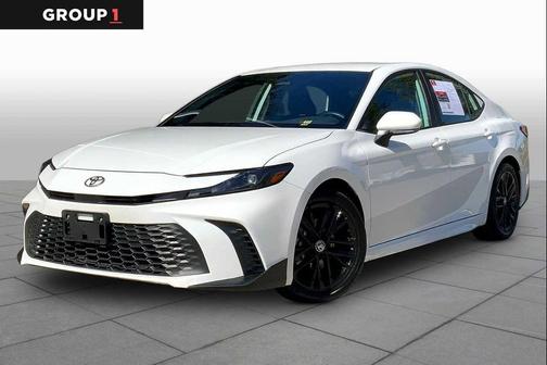 Ice Cap 2025 Toyota Camry SE