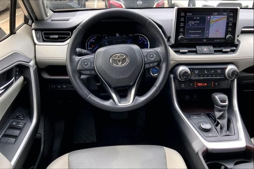2020 Toyota RAV4 Hybrid SE