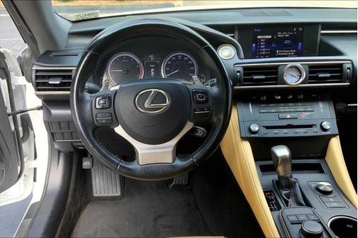 2016 Lexus RC 200t Base (A8)