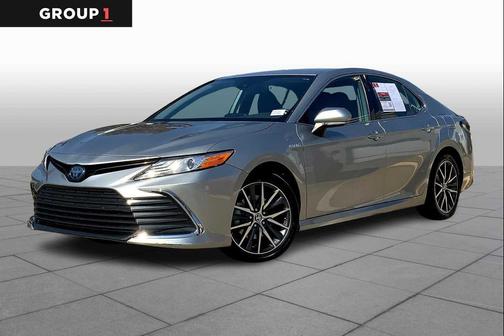 2021 Toyota Camry Hybrid XLE