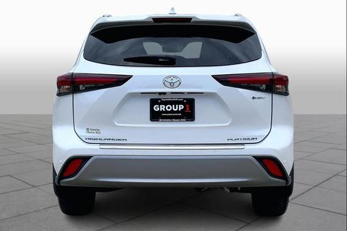 2026 Toyota Highlander Hybrid Platinum