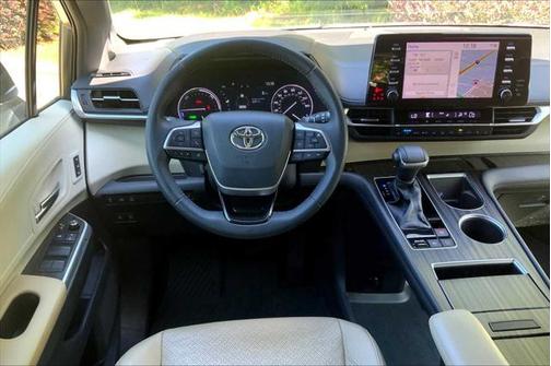 2021 Toyota Sienna Limited 7-Passenger