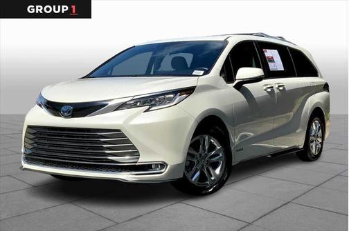 2021 Toyota Sienna Limited 7-Passenger