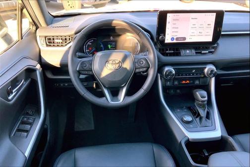 2023 Toyota RAV4 Hybrid SE
