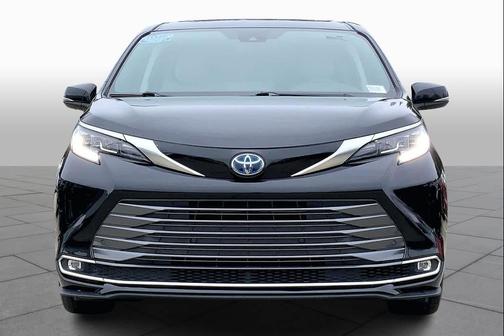 2021 Toyota Sienna Limited 7-Passenger