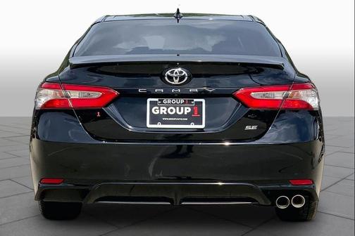 Midnight Black Metallic 2019 Toyota Camry SE