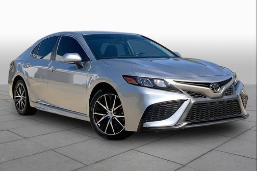 Celestial Silver Metallic 2024 Toyota Camry SE