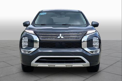 Graphite Gray 2024 Mitsubishi Outlander SE S-AWC