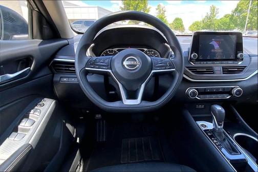 Gun Metallic 2024 Nissan Altima 2.5 SV