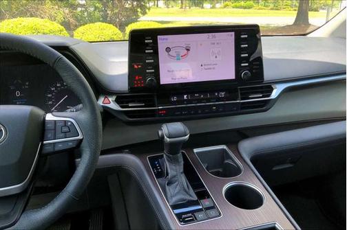 2021 Toyota Sienna XLE 8 Passenger