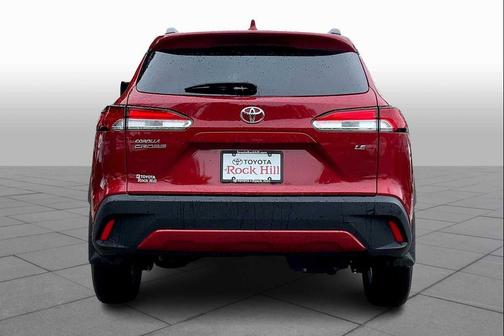 2024 Toyota Corolla Cross LE
