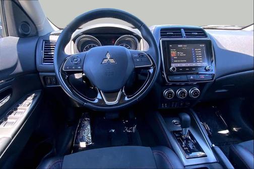 Alloy Silver Metallic 2024 Mitsubishi Outlander Sport SE