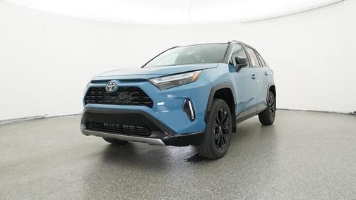 2025 Toyota RAV4 Hybrid SE
