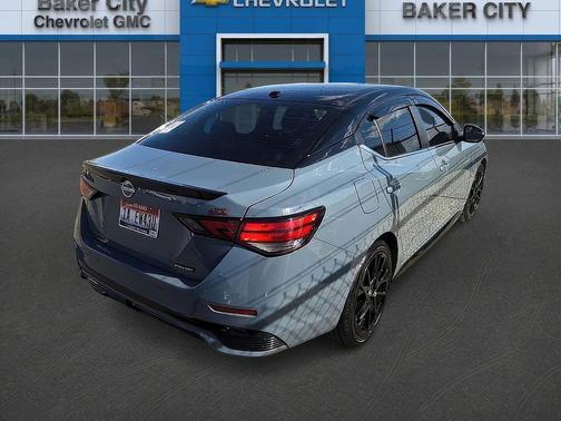 2t Gry Blk Roof 2025 Nissan Sentra SR