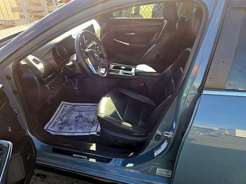 2t Gry Blk Roof 2025 Nissan Sentra SR