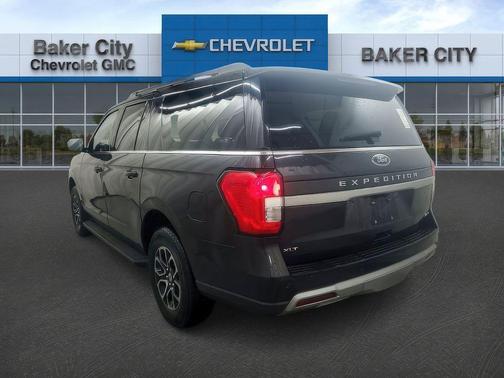 Dark Matter Gray Metallic 2024 Ford Expedition Max XLT