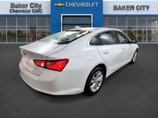 Summit White 2024 Chevrolet Malibu LT