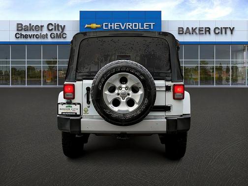 2013 Jeep Wrangler Unlimited Sahara