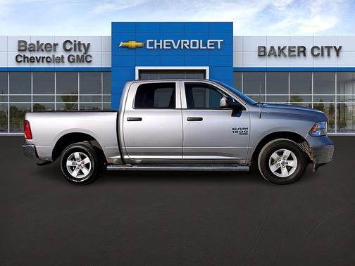 2022 RAM 1500 Classic SLT