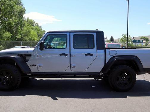 2020 Jeep Gladiator Sport
