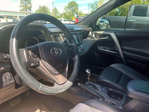 2016 Toyota RAV4 SE
