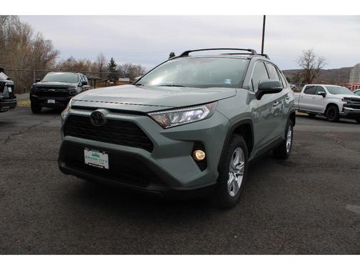 2020 Toyota RAV4 XLE