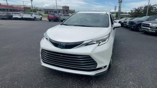 2021 Toyota Sienna Platinum 7 Passenger