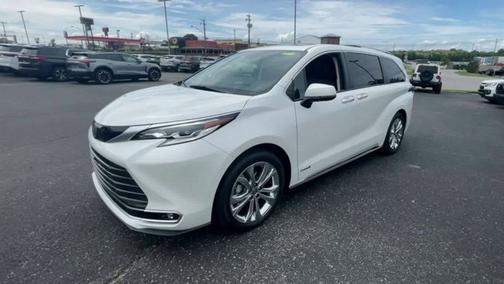 2021 Toyota Sienna Platinum 7 Passenger