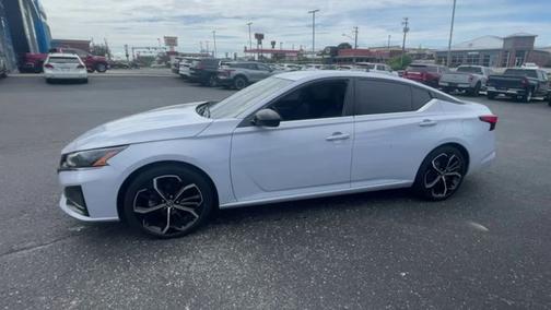 2023 Nissan Altima 2.5 SR
