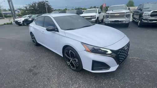 2023 Nissan Altima 2.5 SR