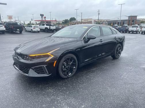 Aurora Black Pearl 2026 Kia K5 GT-Line