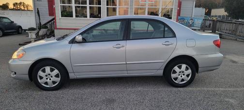 2005 Toyota Corolla LE
