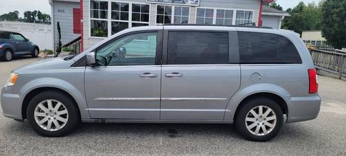 2013 Chrysler Town & Country Touring