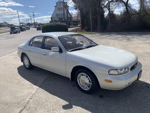 1996 INFINITI J30 Base 4dr Sedan