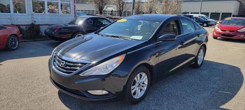 2013 Hyundai SONATA GLS