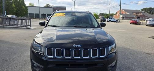 Black 2019 Jeep Compass Latitude