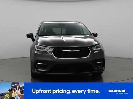 Gray 2023 Chrysler Pacifica Touring L