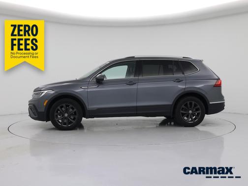 Gray 2024 Volkswagen Tiguan SE