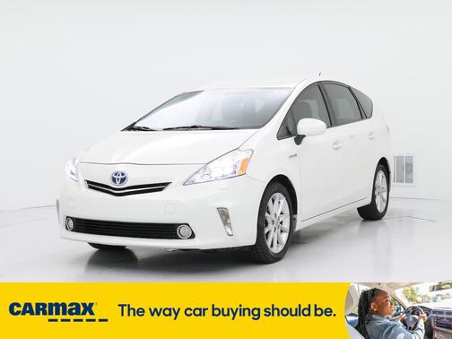 2013 Toyota Prius v Five